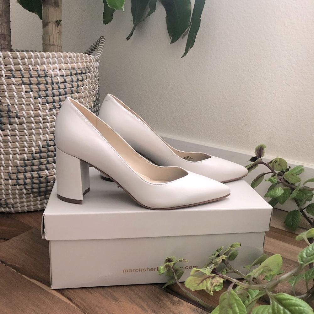 New Marc Fisher White/Ivory Caitlin Pumps